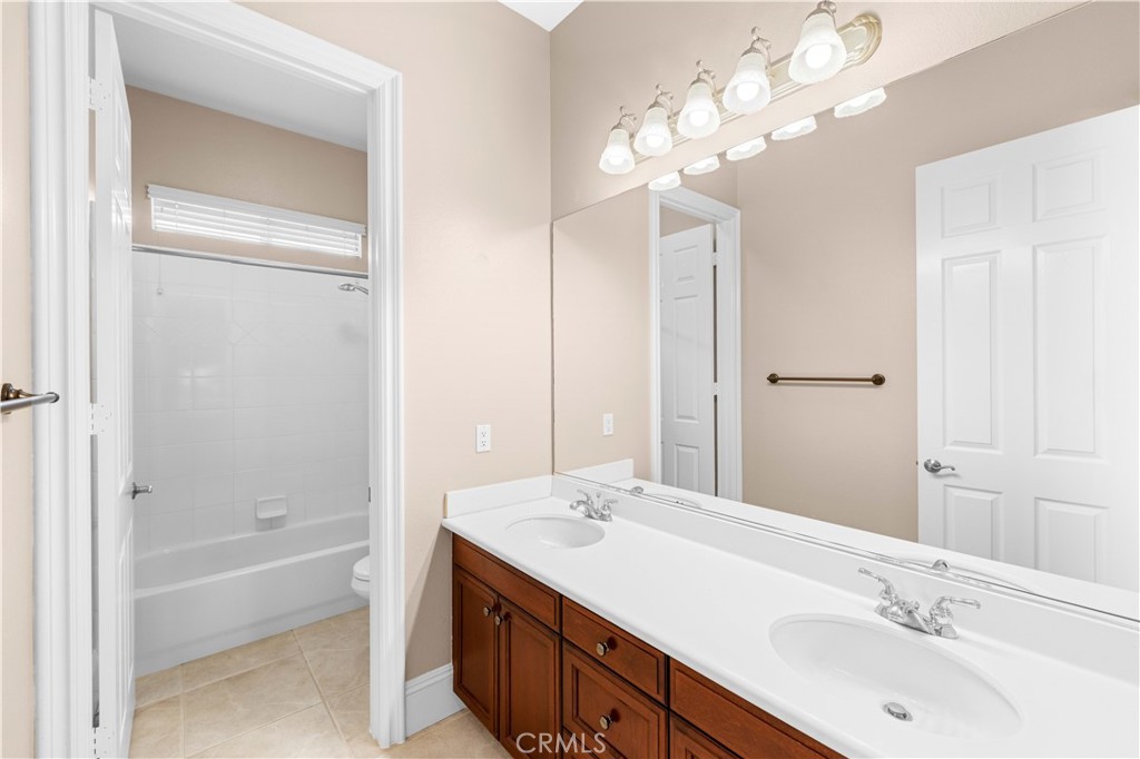 MLS #OC25258265 image #21