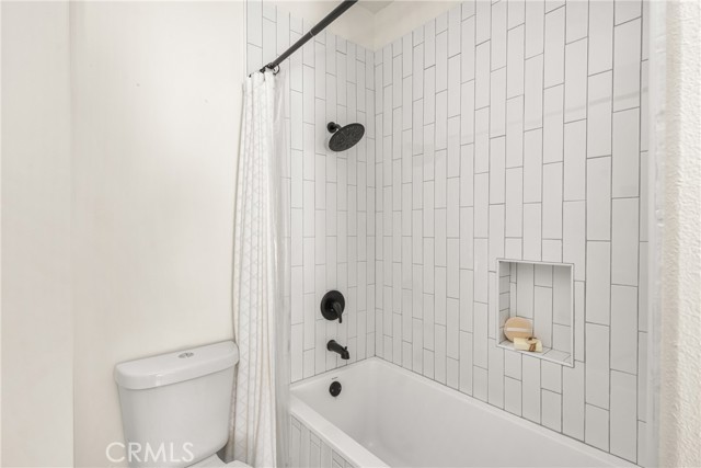 183 Montana Del Lago Drive, Rancho Santa Margarita CA: https://media.crmls.org/medias/9c36e47c-9863-42b2-9728-82f6e7b0d25c.jpg