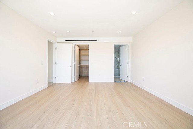 6426 Varna Avenue, Van Nuys CA: https://media.crmls.org/medias/9c36fc31-9357-431e-a58f-bfeca03dc74e.jpg