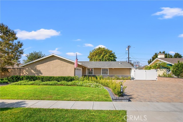 Detail Gallery Image 1 of 1 For 548 S Loretta Dr, Orange,  CA 92869 - 3 Beds | 2 Baths