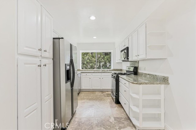 23467 Park Sorrento, Calabasas CA: https://media.crmls.org/medias/9c381b27-86eb-4449-9f9d-c9af34a5a776.jpg