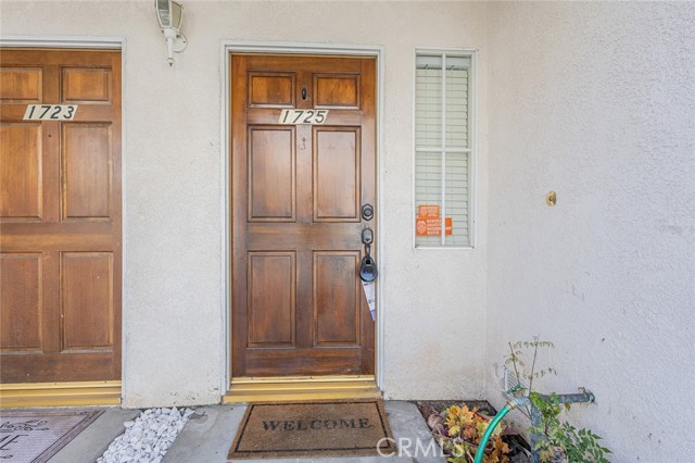 Detail Gallery Image 2 of 24 For 1725 S Angel Ct, Anaheim,  CA 92802 - 3 Beds | 2/1 Baths
