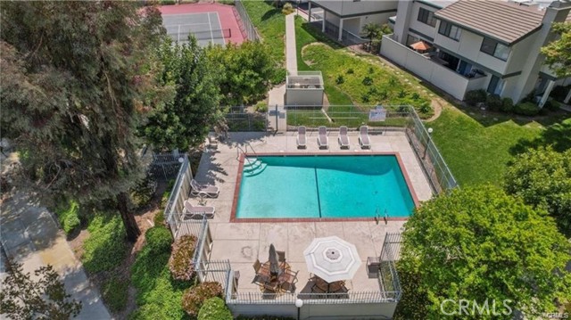 10500 Sunland Boulevard, Sunland CA: https://media.crmls.org/medias/9c391757-4c5d-4c1a-bad4-c7b7d385bbde.jpg