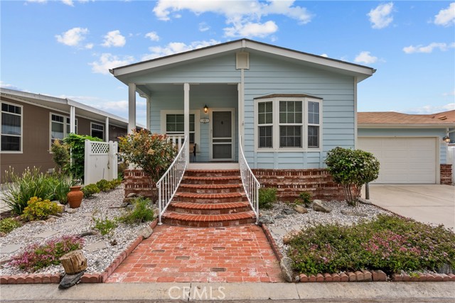 15455 Glenoaks Boulevard, Sylmar CA: https://media.crmls.org/medias/9c394019-1331-458f-b164-e323e8c16833.jpg