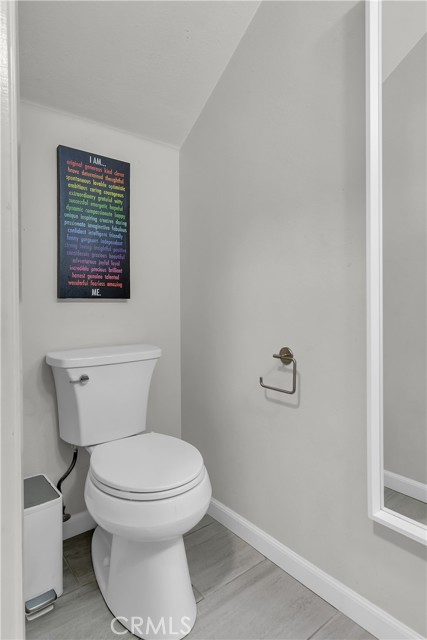 Detail Gallery Image 12 of 30 For 820 W Compton #20,  Compton,  CA 90220 - 3 Beds | 2/1 Baths