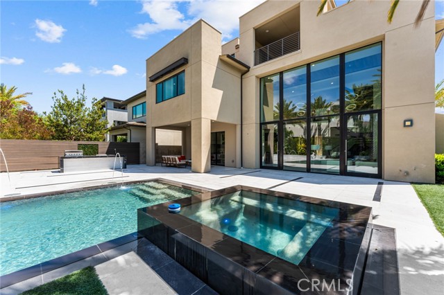 61 Hartman, Irvine CA: https://media.crmls.org/medias/9c3aea6b-aa75-422a-9512-19f3d932b15a.jpg