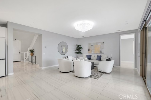 Image 2 of 62 For 18348 Cachet