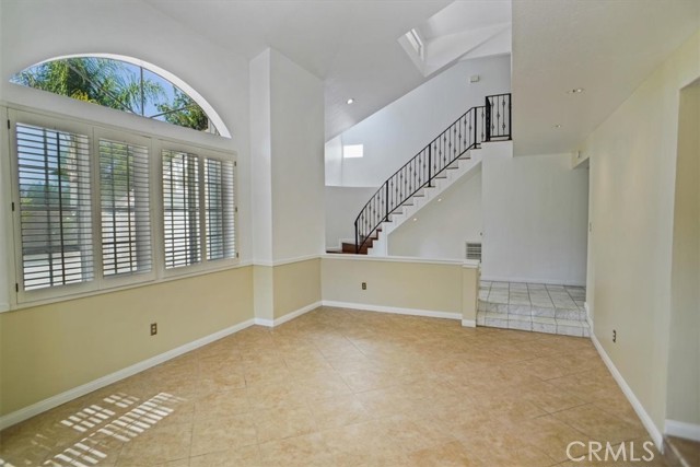 Detail Gallery Image 5 of 22 For 5530 Buffwood Pl, Agoura Hills,  CA 91301 - 5 Beds | 3 Baths