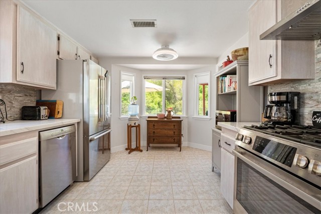 Detail Gallery Image 7 of 33 For 36364 Provence Dr, Murrieta,  CA 92562 - 3 Beds | 2 Baths