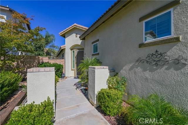 Detail Gallery Image 4 of 44 For 31058 Waterton Ct, Murrieta,  CA 92563 - 3 Beds | 2 Baths