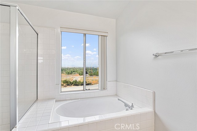 17289 Eastview Drive, Chino Hills CA: https://media.crmls.org/medias/9c3d5592-1ea9-4eb7-bb7d-d2163d9706e3.jpg