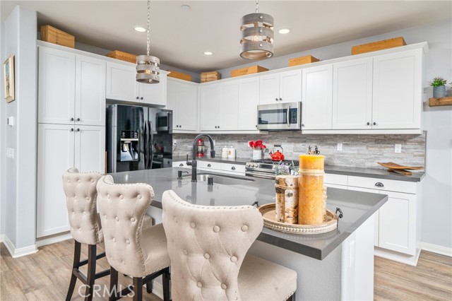 3143 E Painted Crescent Street, Ontario CA: https://media.crmls.org/medias/9c3d5e66-70d3-4609-a1a9-9d1d3c7d2635.jpg