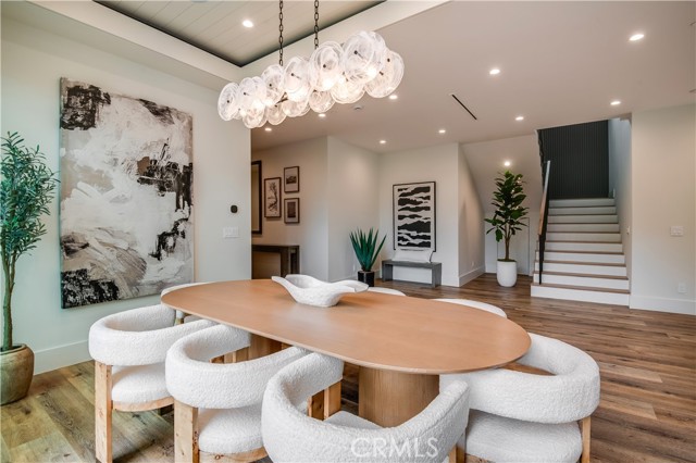 Detail Gallery Image 14 of 54 For 5929 Melvin Ave, Tarzana,  CA 91356 - 5 Beds | 6 Baths