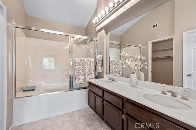 Detail Gallery Image 20 of 32 For 494 Bannister Way #B,  Simi Valley,  CA 93065 - 2 Beds | 2 Baths
