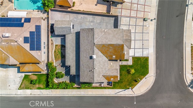 5764 Territory Lane, Eastvale CA: https://media.crmls.org/medias/9c3dd144-03ea-402d-b4cc-745065ec8530.jpg