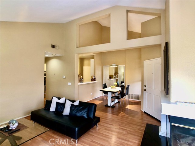 Detail Gallery Image 5 of 37 For 163 Night Heron Ln, Aliso Viejo,  CA 92656 - 2 Beds | 2 Baths