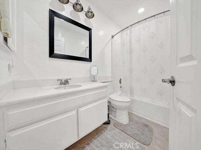 Detail Gallery Image 22 of 29 For 2463 Irvine Ave #B2,  Costa Mesa,  CA 92627 - 3 Beds | 2 Baths