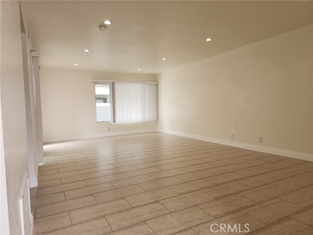 18511 Mayall Street, Northridge CA: https://media.crmls.org/medias/9c407420-40b3-4f88-bd6a-212705cf67d2.jpg