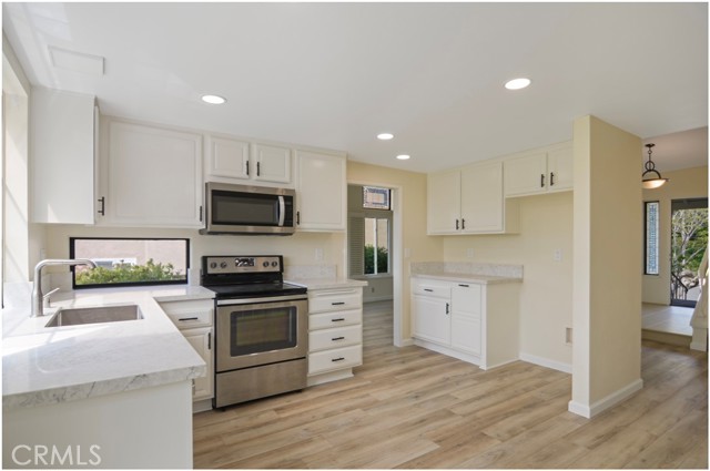 Detail Gallery Image 13 of 36 For 27571 Chantada, Mission Viejo,  CA 92692 - 3 Beds | 2/1 Baths