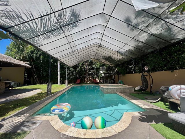 Detail Gallery Image 14 of 19 For 17401 Raymer St, Northridge,  CA 90039 - 1 Beds | 1 Baths