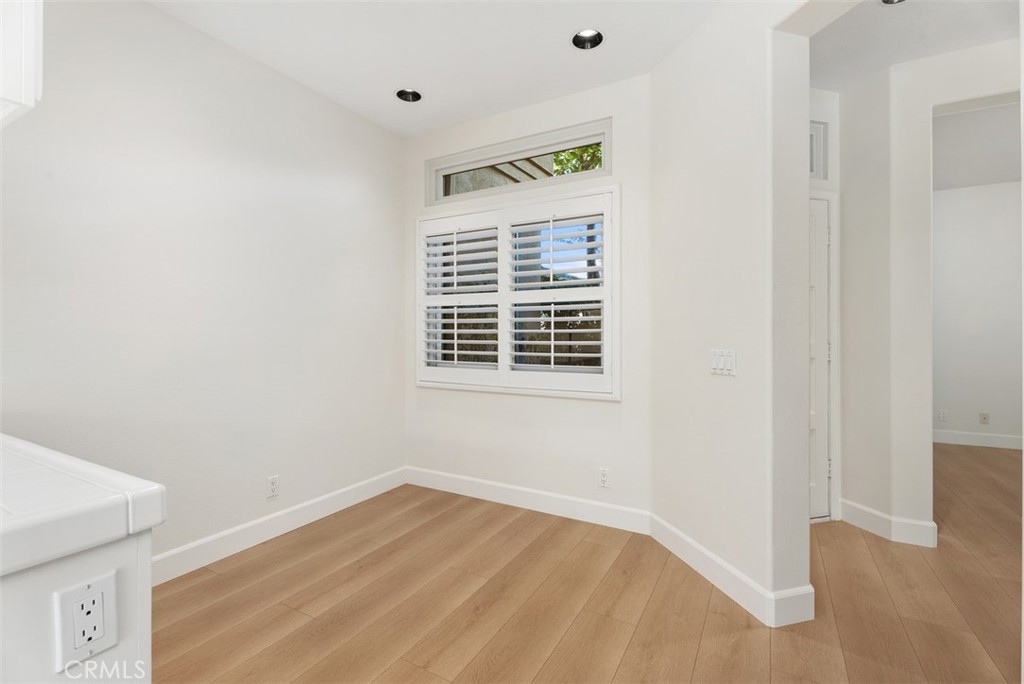 MLS #OC25261824 image #9