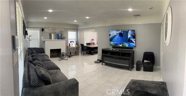 920 E Palmer Street, Compton CA: https://media.crmls.org/medias/9c4245d2-ad65-4c63-908e-00f777df1ed5.jpg