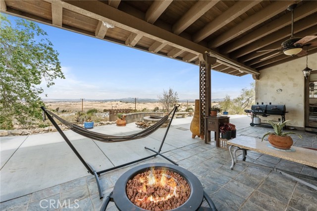 9075 Mesa Vista Street, Apple Valley CA: https://media.crmls.org/medias/9c42a3b5-8ad4-4a27-bc56-ef11d82d2cc7.jpg