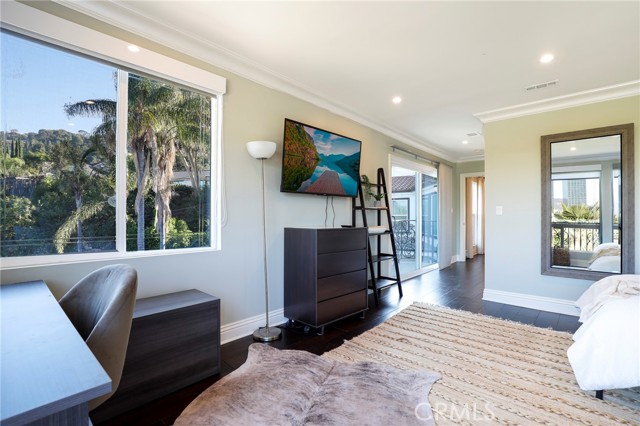 3654 Wrightwood Dr, Studio City CA: https://media.crmls.org/medias/9c436c02-8429-4546-918f-d89f3d4a0688.jpg