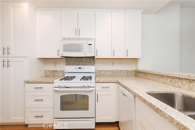 Detail Gallery Image 5 of 19 For 55 Santa Loretta #37,  Rancho Santa Margarita,  CA 92688 - 2 Beds | 2/1 Baths