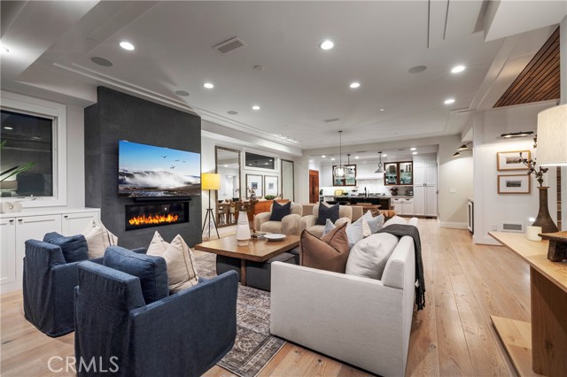 1515 E Ocean Boulevard, Newport Beach CA: https://media.crmls.org/medias/9c446e88-8e17-46c6-80df-1a23ae8302ff.jpg