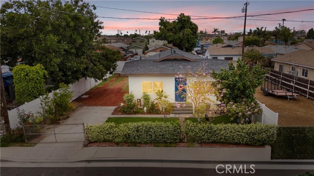Detail Gallery Image 2 of 39 For 22419 Horst Ave, Hawaiian Gardens,  CA 90716 - 4 Beds | 2 Baths