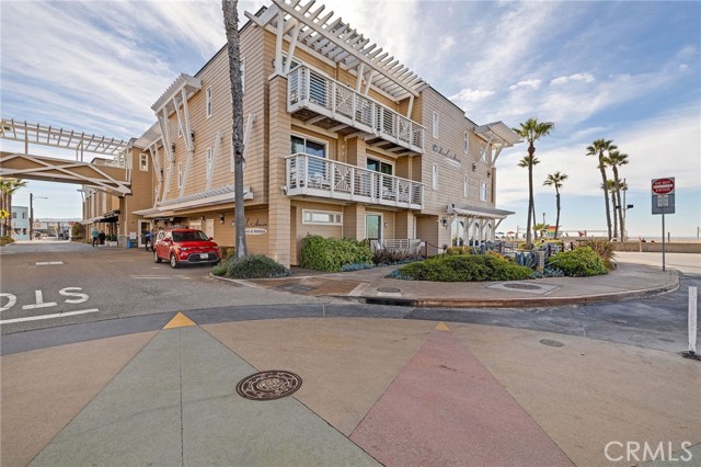 1300 The Strand, Hermosa Beach, California 90254, 1 Bedroom Bedrooms, ,1 BathroomBathrooms,Residential,For Sale,The Strand,SB25035973