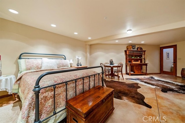 5085 Martingale Circle, San Miguel CA: https://media.crmls.org/medias/9c46a5d7-211d-4c91-a1a2-8c322b5f5d88.jpg