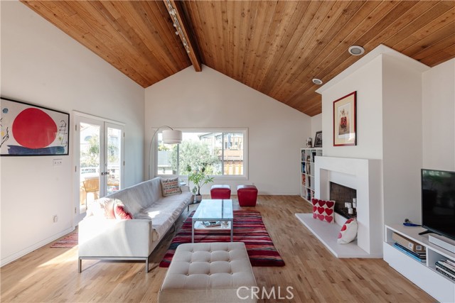 Detail Gallery Image 3 of 40 For 416 30th St, Hermosa Beach,  CA 90254 - 3 Beds | 2/1 Baths