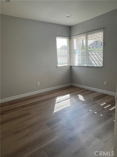 26 Alderbrook, Irvine CA: https://media.crmls.org/medias/9c484800-5c14-4291-9a83-2b46979d11b4.jpg