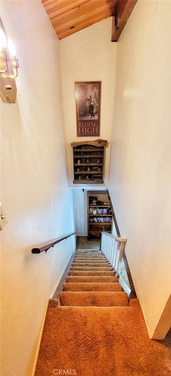 Detail Gallery Image 8 of 10 For 33076 Robin Ln, Running Springs,  CA 92308 - 2 Beds | 1 Baths