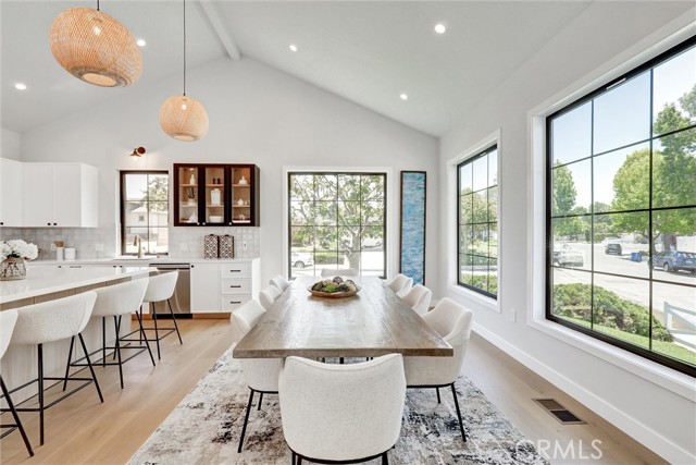 Detail Gallery Image 7 of 39 For 6451 Firebrand St, Los Angeles,  CA 90045 - 4 Beds | 3/1 Baths