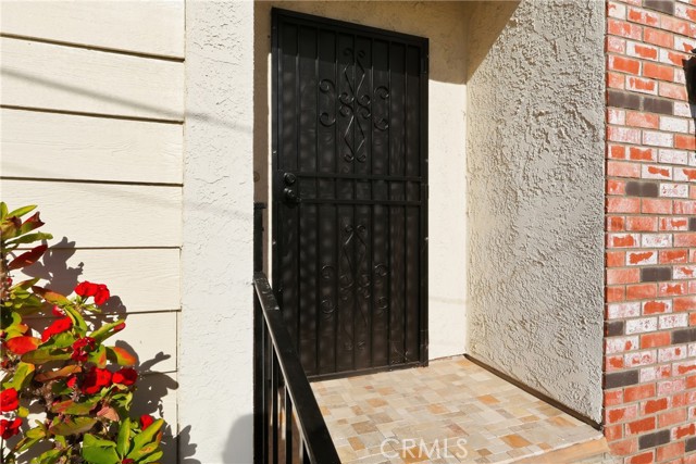 Detail Gallery Image 3 of 26 For 105 N El Molino St #E,  Alhambra,  CA 91801 - 2 Beds | 2/1 Baths