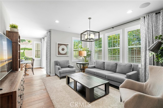 419 Aura Drive, Costa Mesa CA: https://media.crmls.org/medias/9c4934dd-60f8-45b3-b966-d6bc1eb757c4.jpg