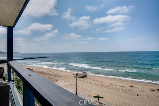 575 Esplanade, Redondo Beach, California 90277, 2 Bedrooms Bedrooms, ,2 BathroomsBathrooms,Residential,Sold,Esplanade,SB22072005