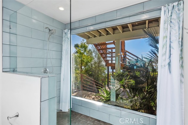 Detail Gallery Image 17 of 40 For 2480 Lomita Way, Laguna Beach,  CA 92651 - 2 Beds | 2 Baths