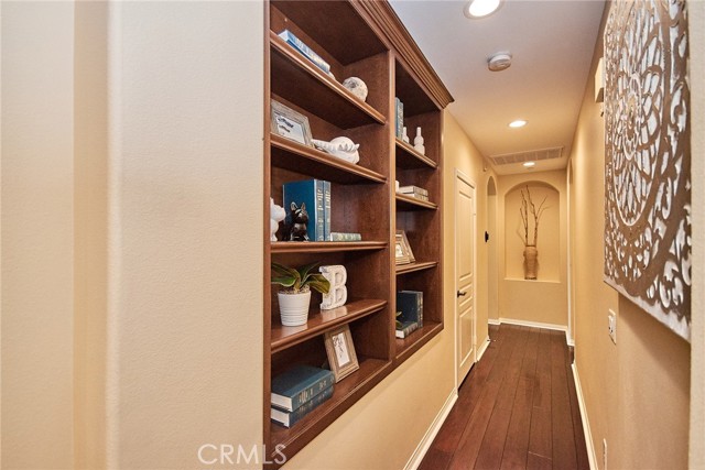 Detail Gallery Image 25 of 58 For 4002 Emerald Downs Dr, Yorba Linda,  CA 92886 - 3 Beds | 2/1 Baths