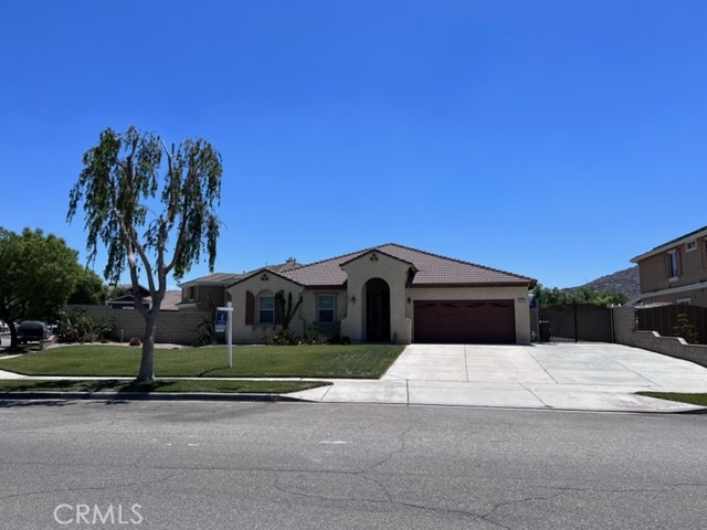 10719 Jaggery St, Fontana, CA 92337