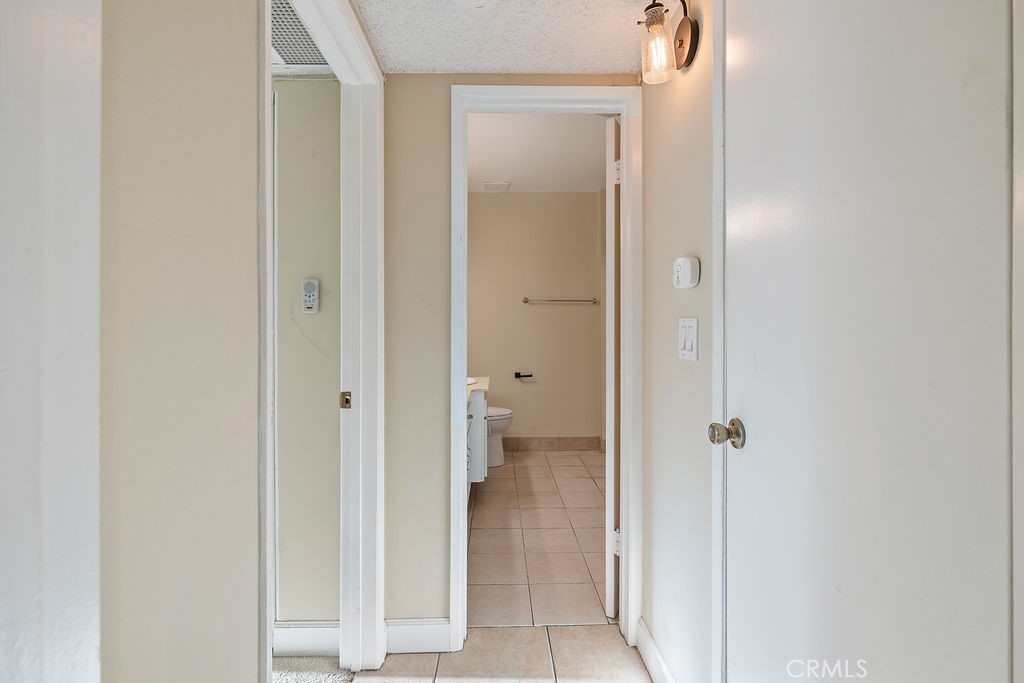 https://media.crmls.org/medias/9c4b8c55-62f8-45cd-b361-da62d3758207.jpg?preset=X-Large