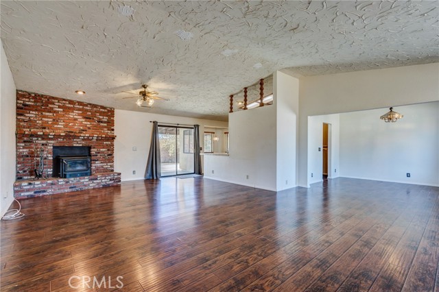 Detail Gallery Image 10 of 43 For 14076 Wawona Rd, Apple Valley,  CA 92307 - 3 Beds | 2 Baths
