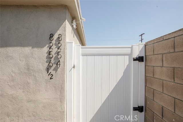 Detail Gallery Image 3 of 15 For 8254 Vantage Ave, North Hollywood,  CA 91605 - 1 Beds | 1 Baths