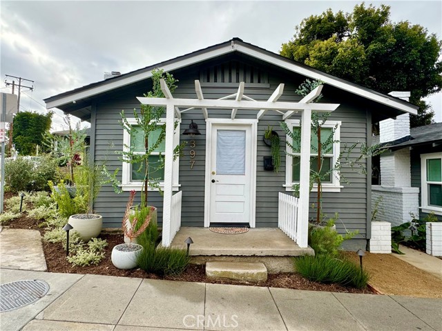 Detail Gallery Image 1 of 24 For 397 Park, Laguna Beach,  CA 92651 - 2 Beds | 1 Baths