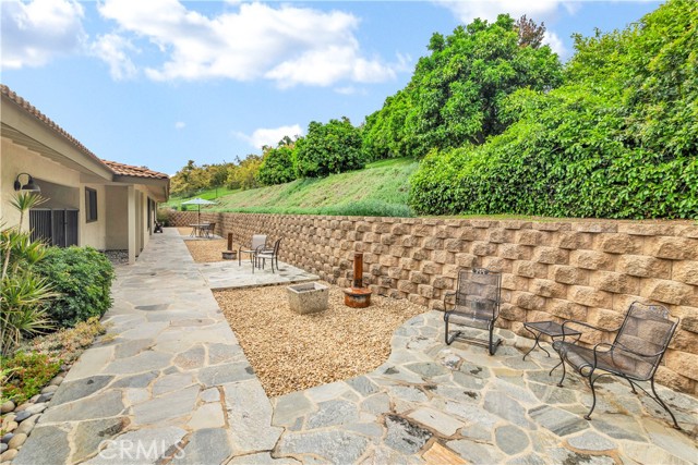 735 Del Valle Drive, Fallbrook CA: https://media.crmls.org/medias/9c4fcdd8-a461-4891-9c2e-d54dfc36be17.jpg