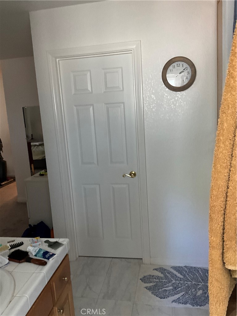 https://media.crmls.org/medias/9c50add8-fa40-45e2-9366-fa433867baf0.jpg?preset=X-Large