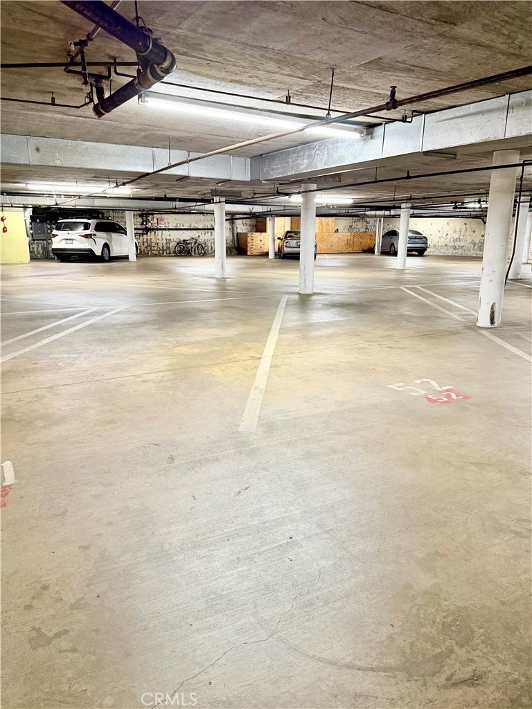 https://media.crmls.org/medias/9c50e538-f531-4d78-8d7e-81656275820e.jpg?preset=X-Large
